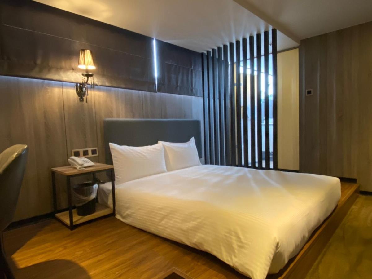 Taipei Heroes Square Hotel Bagian luar foto