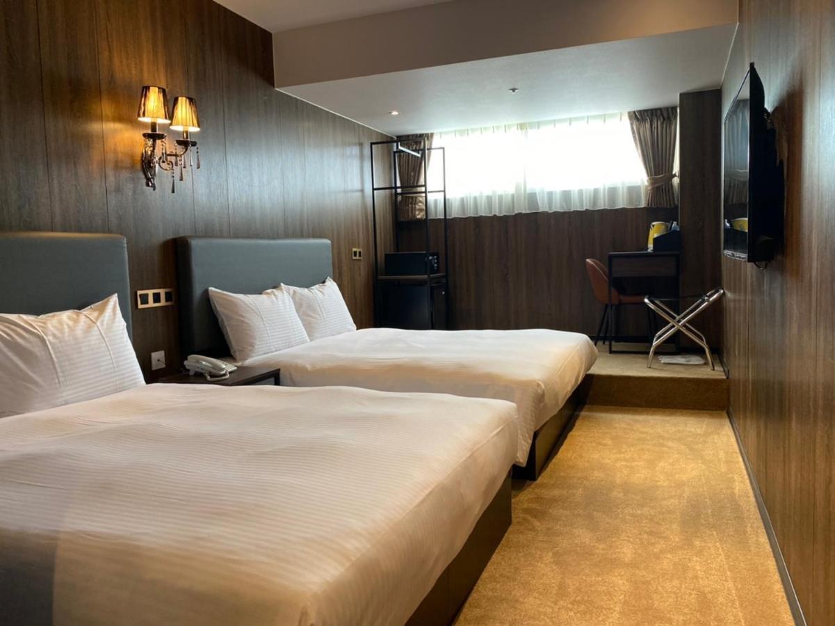 Taipei Heroes Square Hotel Bagian luar foto